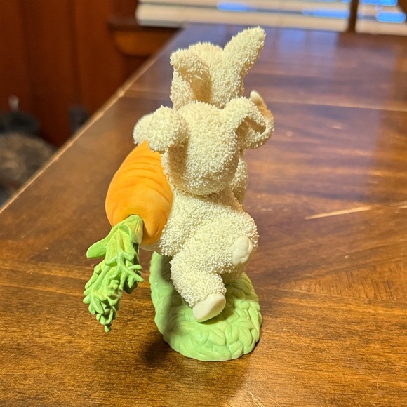 Snowbunnies Dept 56 Enough for 2 w/box in excellent used condition - Picture 3 of 8